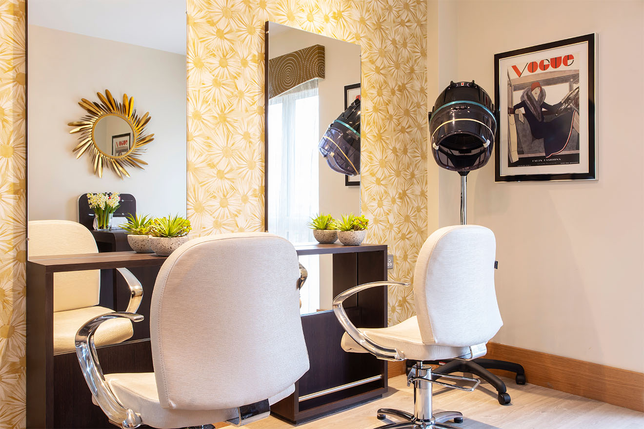Hair & Beauty Salon